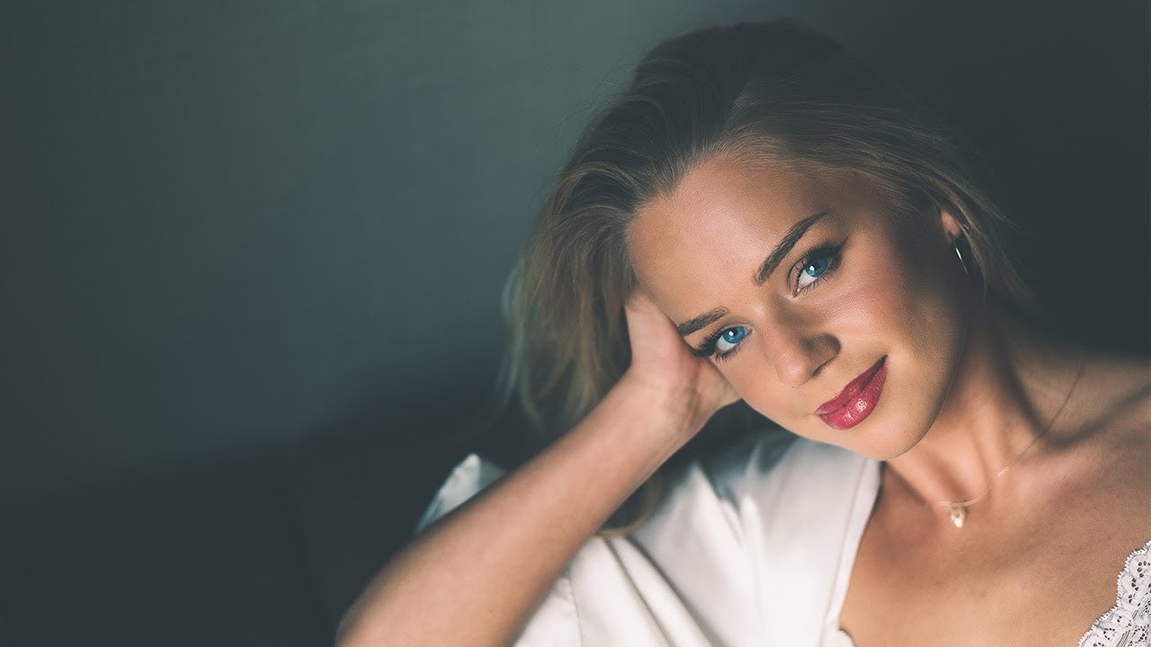 CINEMATIC Hotel Room Boudoir Shoot | Sony A7RIII