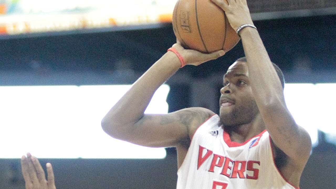 Troy Daniels makes SIX threes in 9 minutes, 20 seconds