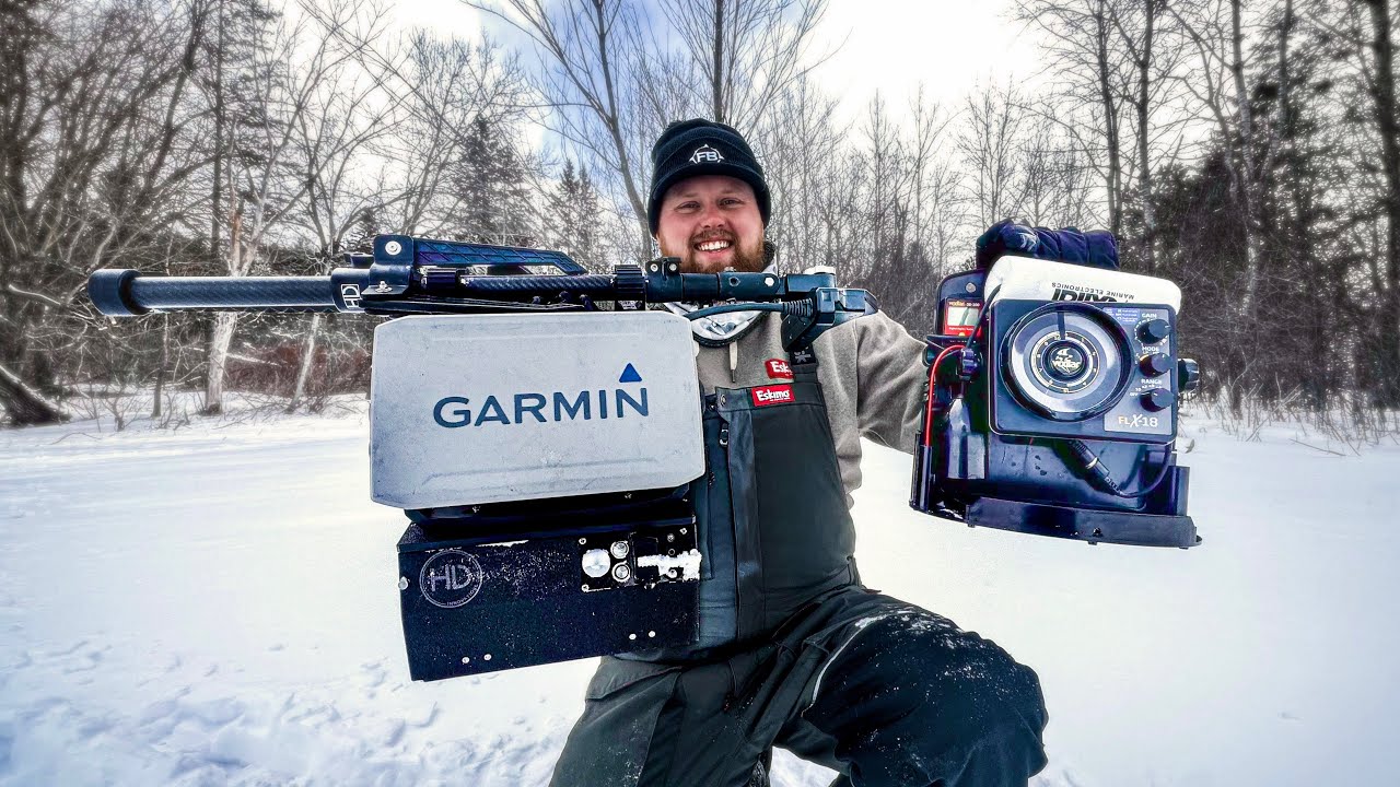 Garmin LIVESCOPE vs. FLASHER Ice Fishing! (Pros and Cons)