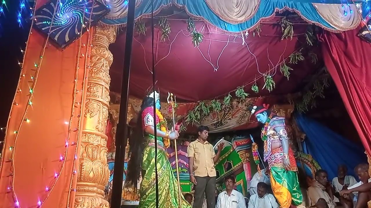 మల్లికార్జున నాటకంలో మల్లికార్జునుడు బ్రమరంభ. మంగలపల్లి