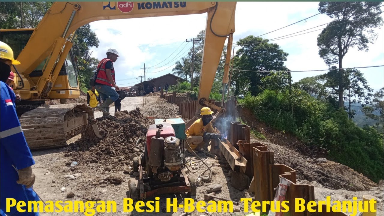 Batu Jomba TerbarullPemasangan Besi H-Beam Terus Berlanjut.Saat Ini Masih Satu Batang Yang Terpasang