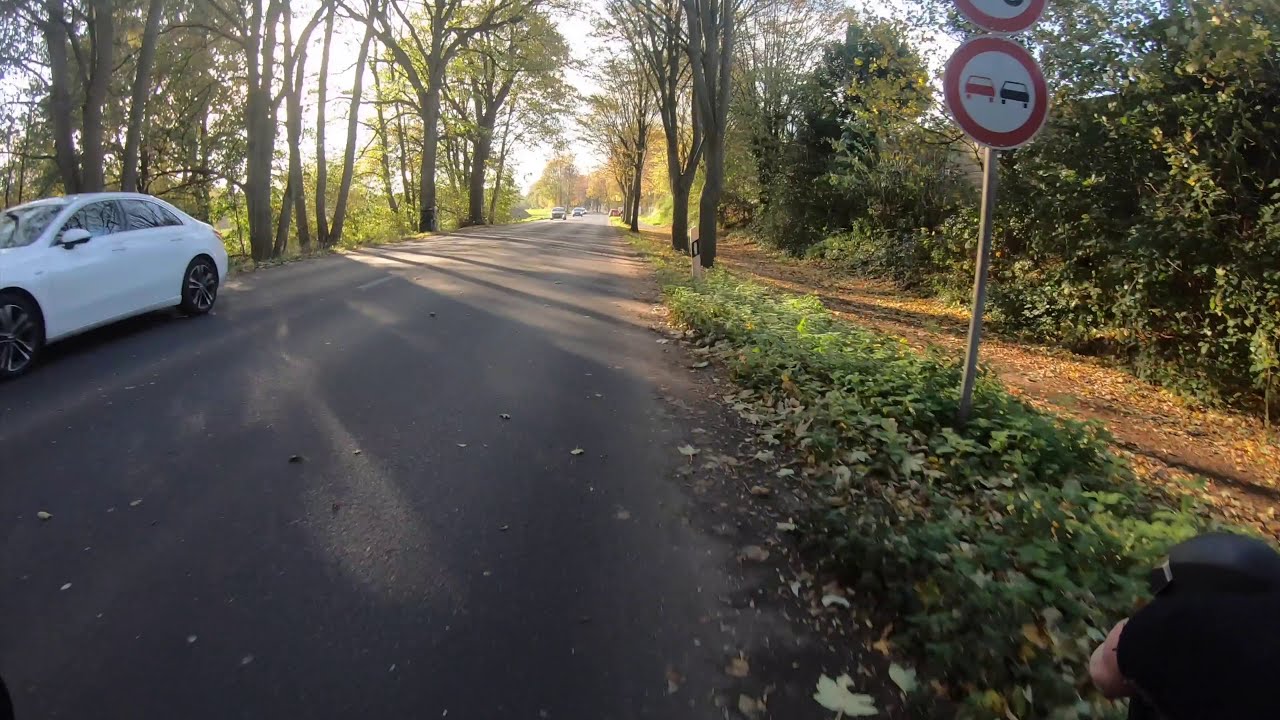 Stunning race bike tour from Neandertal to Düsseldorf Grafengerber Wald with high speed section (4k)