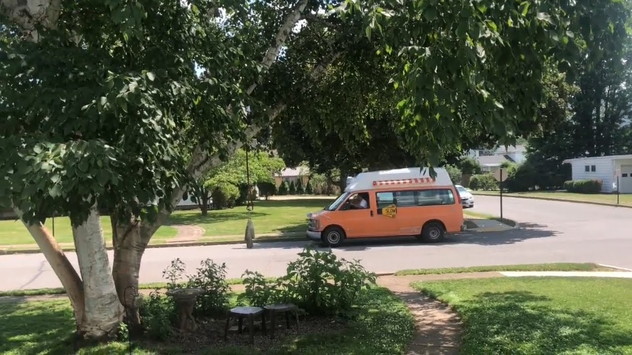 American Culture: Ice Cream Trucks - English Listening Practice (American Accent)