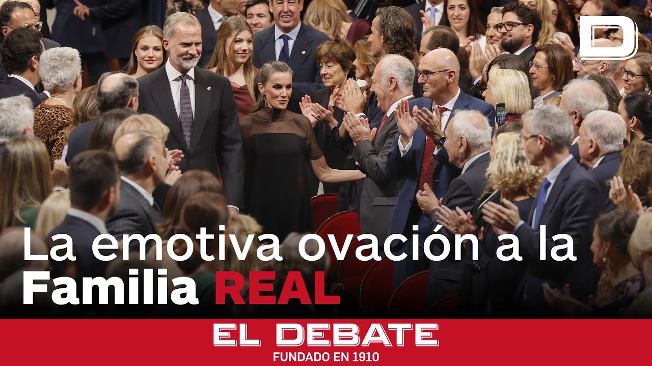 La ovación a los Reyes, la Princesa, la Infanta y la Reina Sofía en los Premios Princesa de Asturias