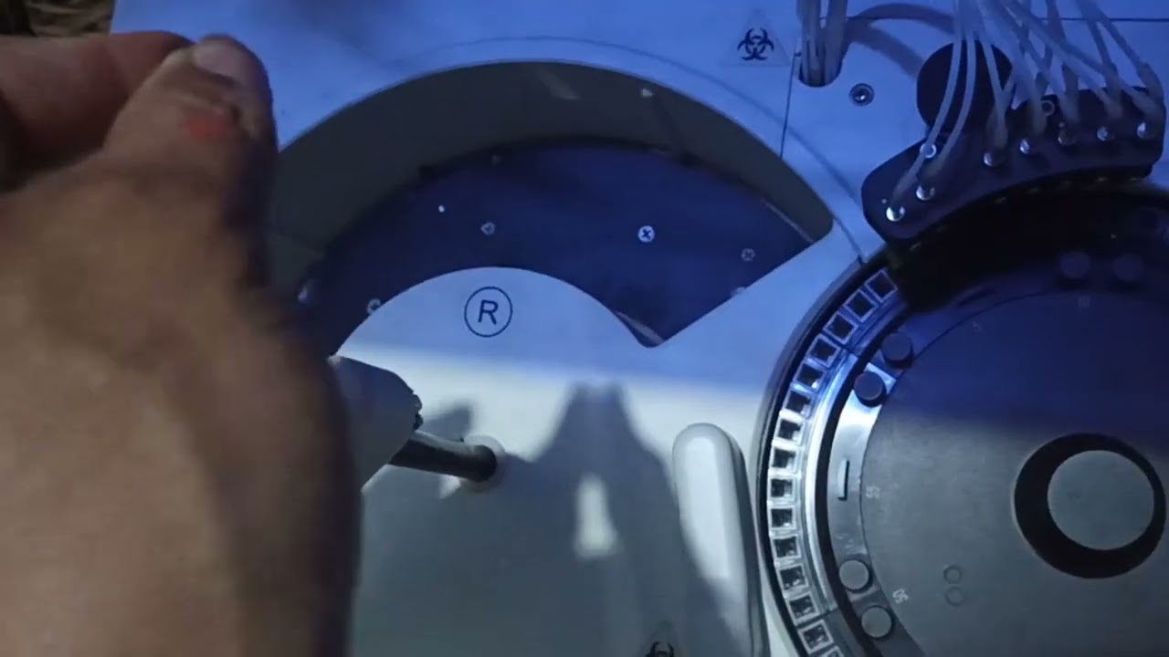MANTENIMIENTO DE ANALIZADOR BIOQUIMICO AUTOMATIZADO TECON 220.....RECEPCION