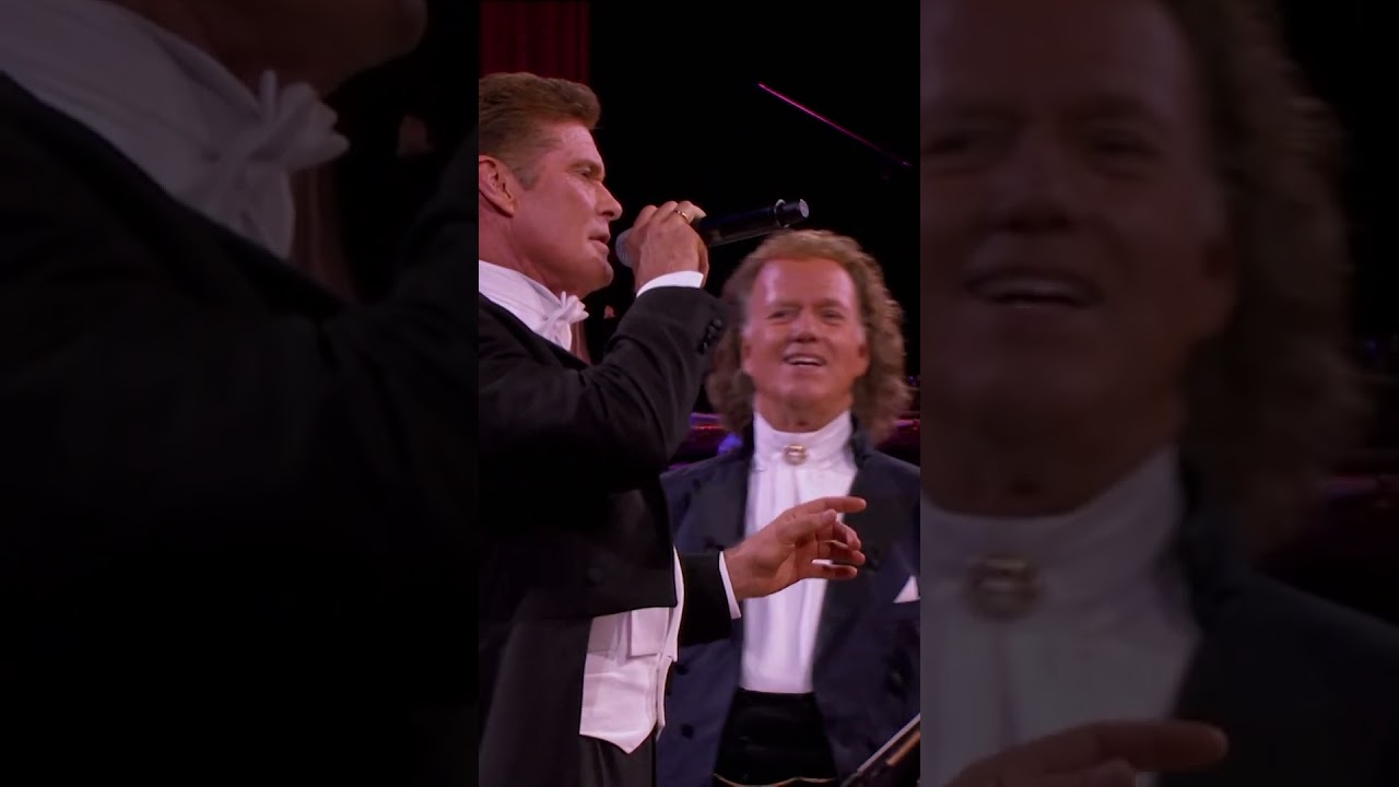 David Hasselhoff serenading us with 'Love Me Tender' is one memory we won't soon forget! ❤️