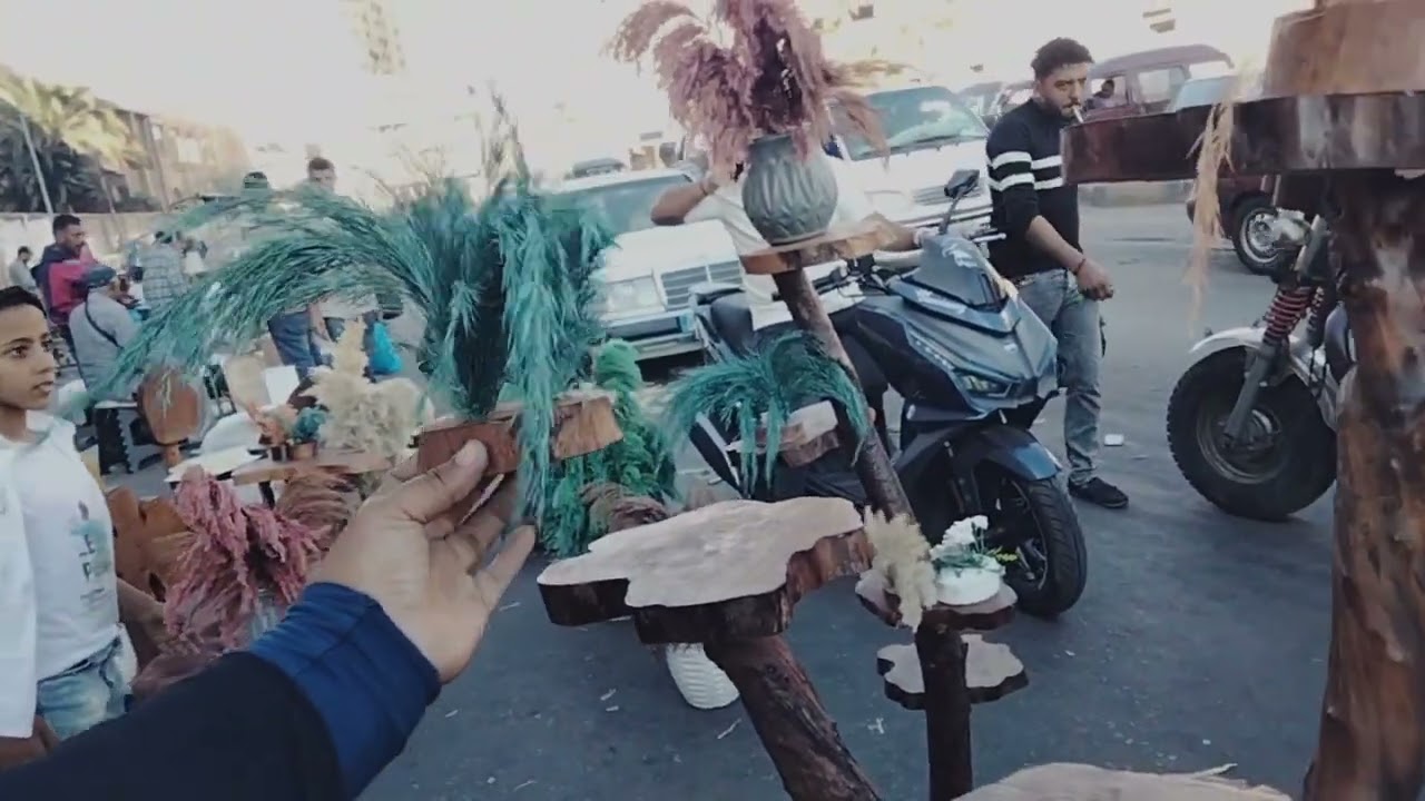 تصدقون سوق الجمعه فيه تحف فنيه رائعه تعالو شوفوها