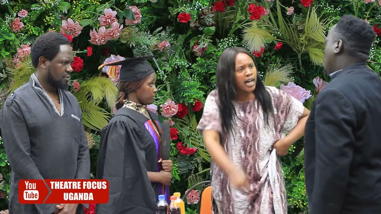 Oyo taata wo yagana okusasulira school fees