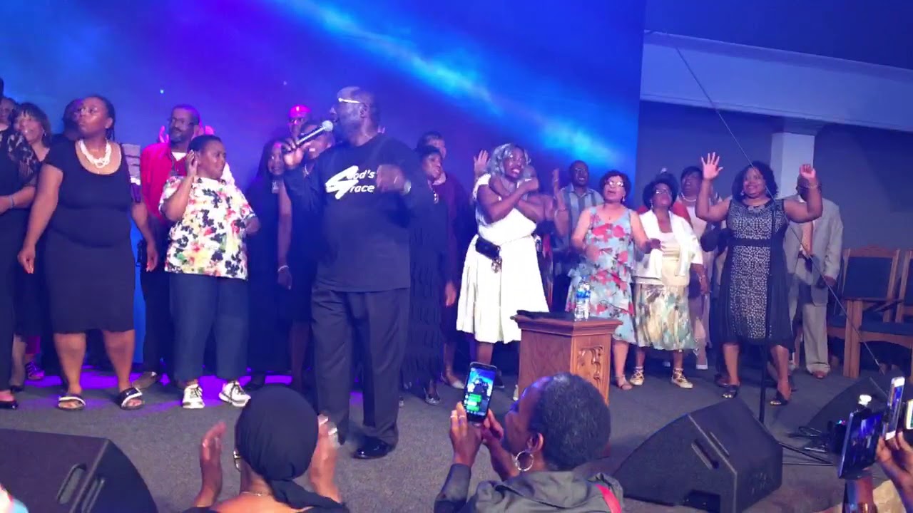 Luther Barnes - God&rsquo;s Grace(Andrew Shannon Gospel Music Celebration)