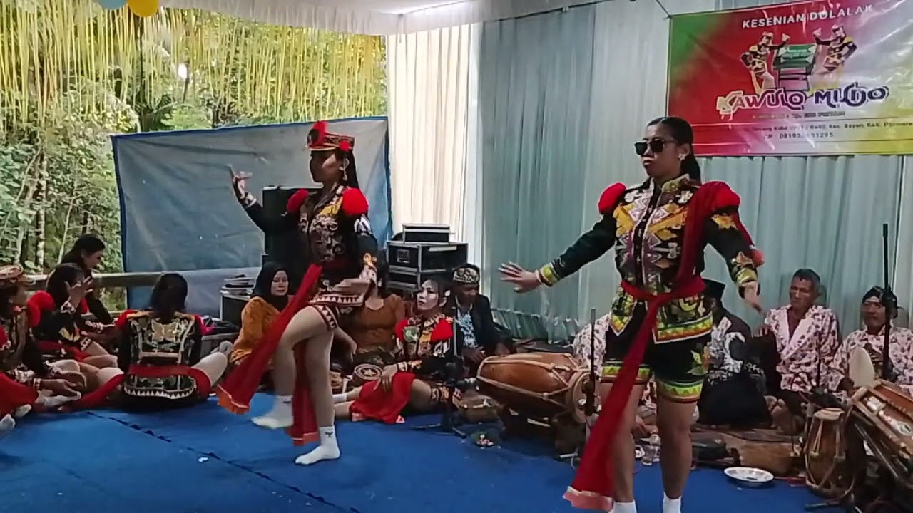 Dolalak putri kawulo mudo live ndepok semono sijo Bagelen 