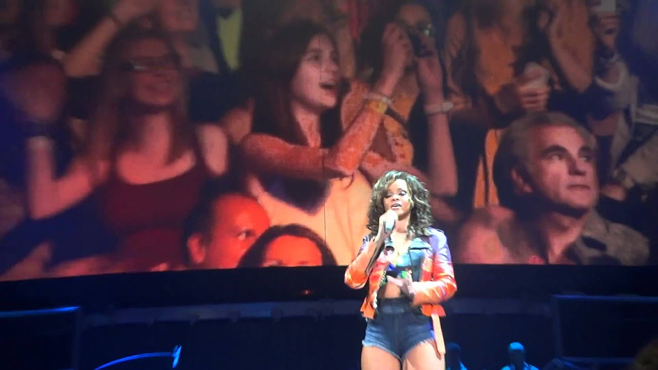 Rihanna - Take A Bow (Live @ Sportpaleis Antwerp 22 October 2011 ) ♥