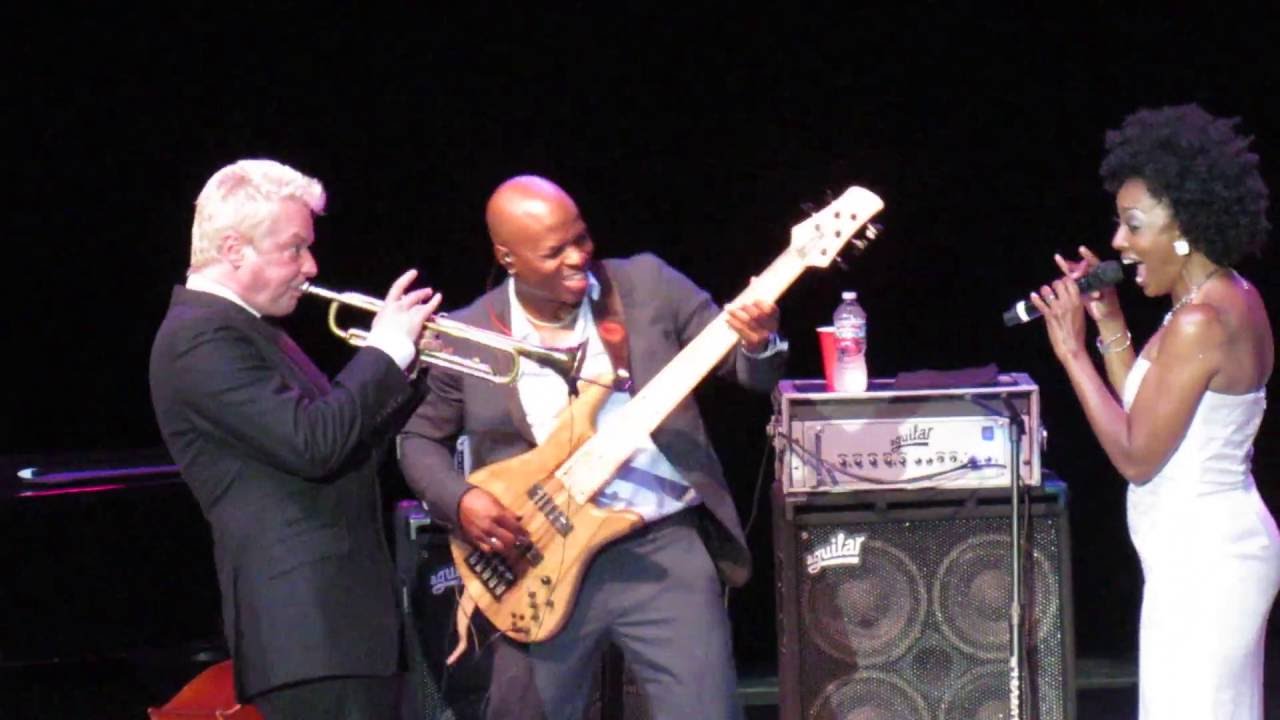 Chris Botti & Sy Smith The Very Thought Of You/The Look Of Love at Greek Theater 2016