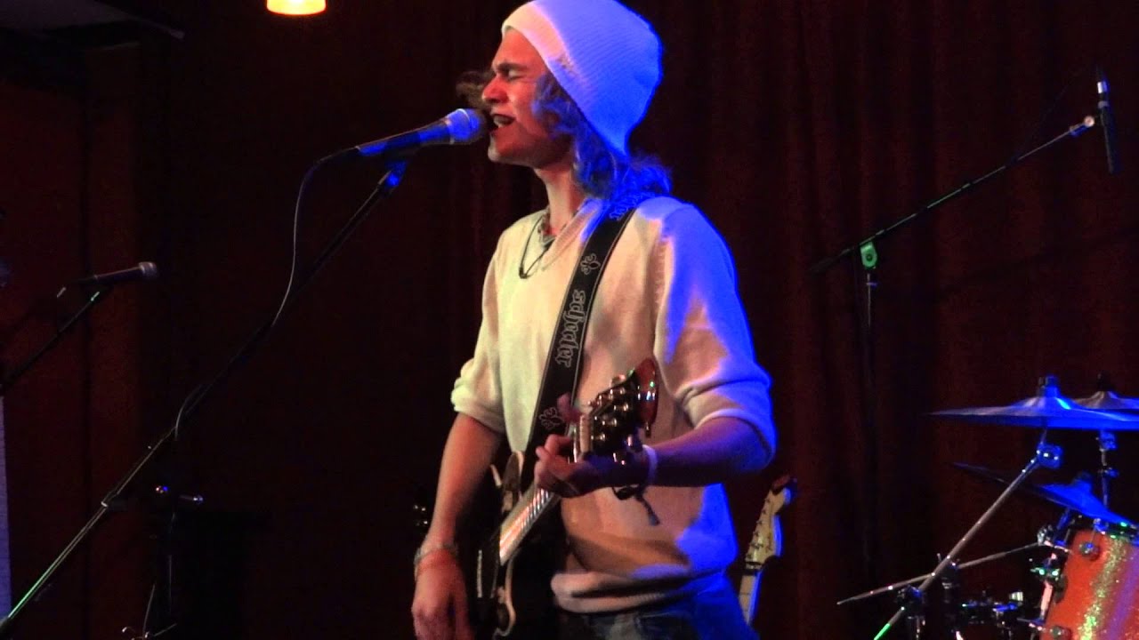 Robin Taylor Zander-Voices- Hideaway Cafe-ST. Petersburg,Florida Sept. 7,2013