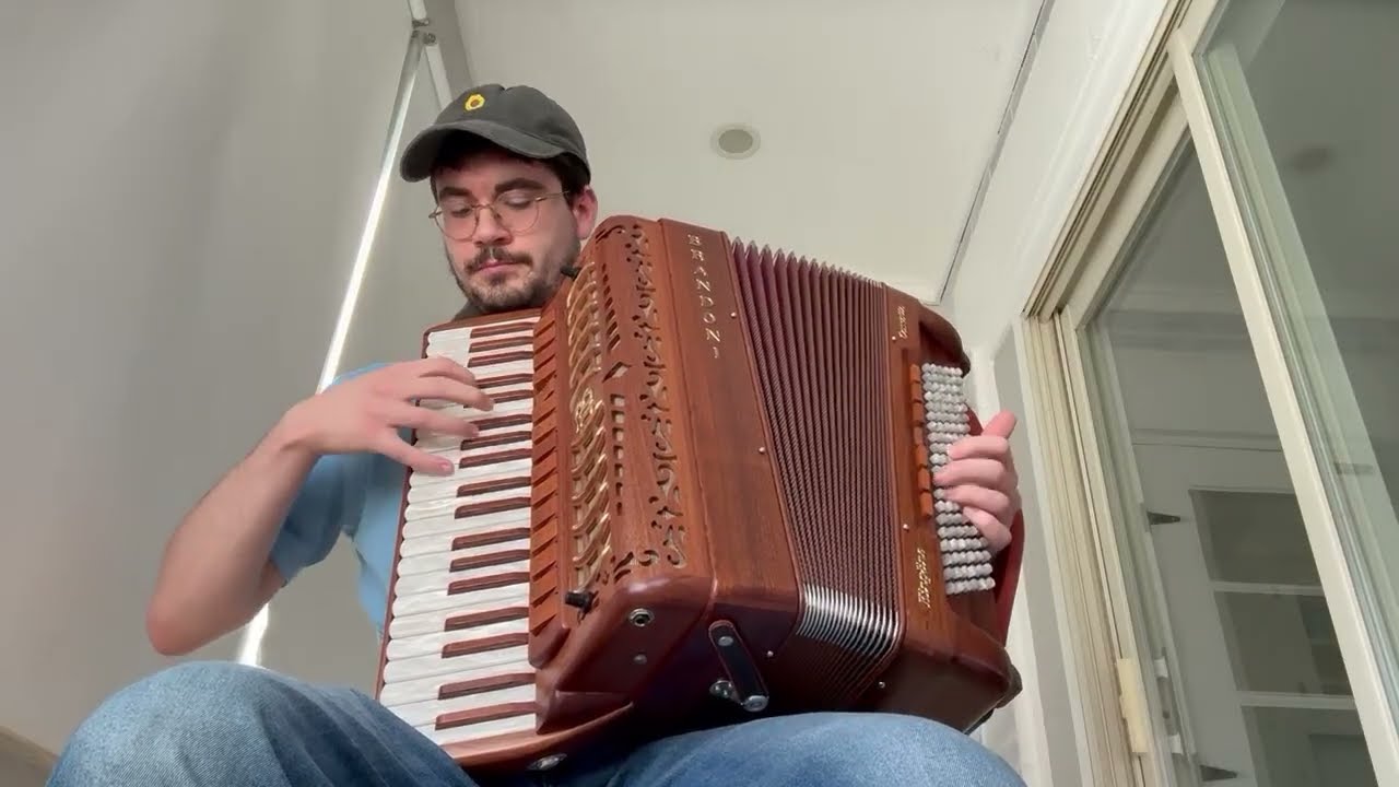Gottfried Heinrich Stölzel - Menuet in G minor (Accordion) Classical Music