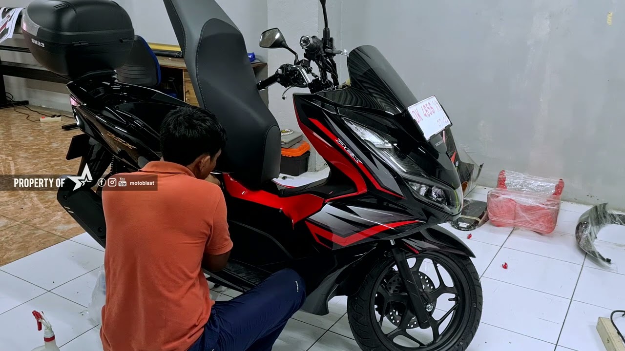 PROSES PASANG STIKER PCX 160 BLACK WINGS!!! TINGGAL TEMPEL LANGSUNG LLEEPPPP!!!