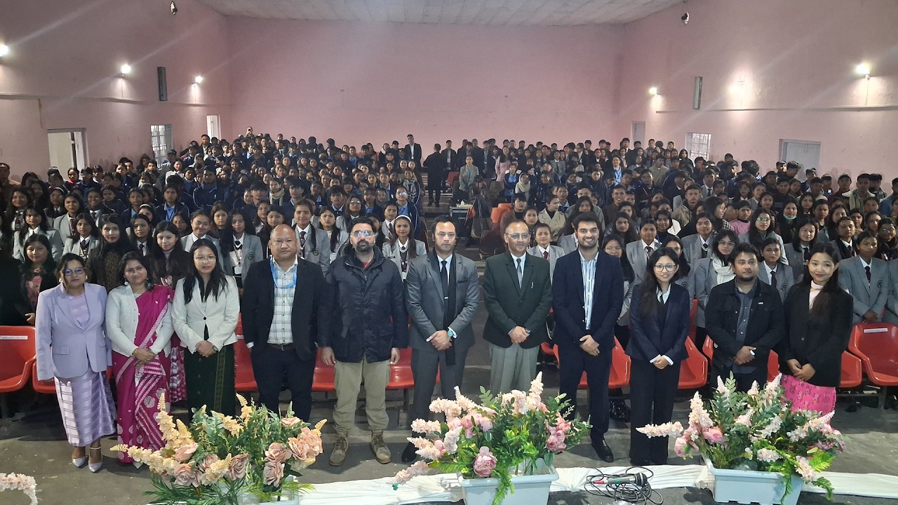 Ai jinghikai ka ophis u DC iaki samla pule ka District halor ka rukom pyntreikam iaka pisa pilain