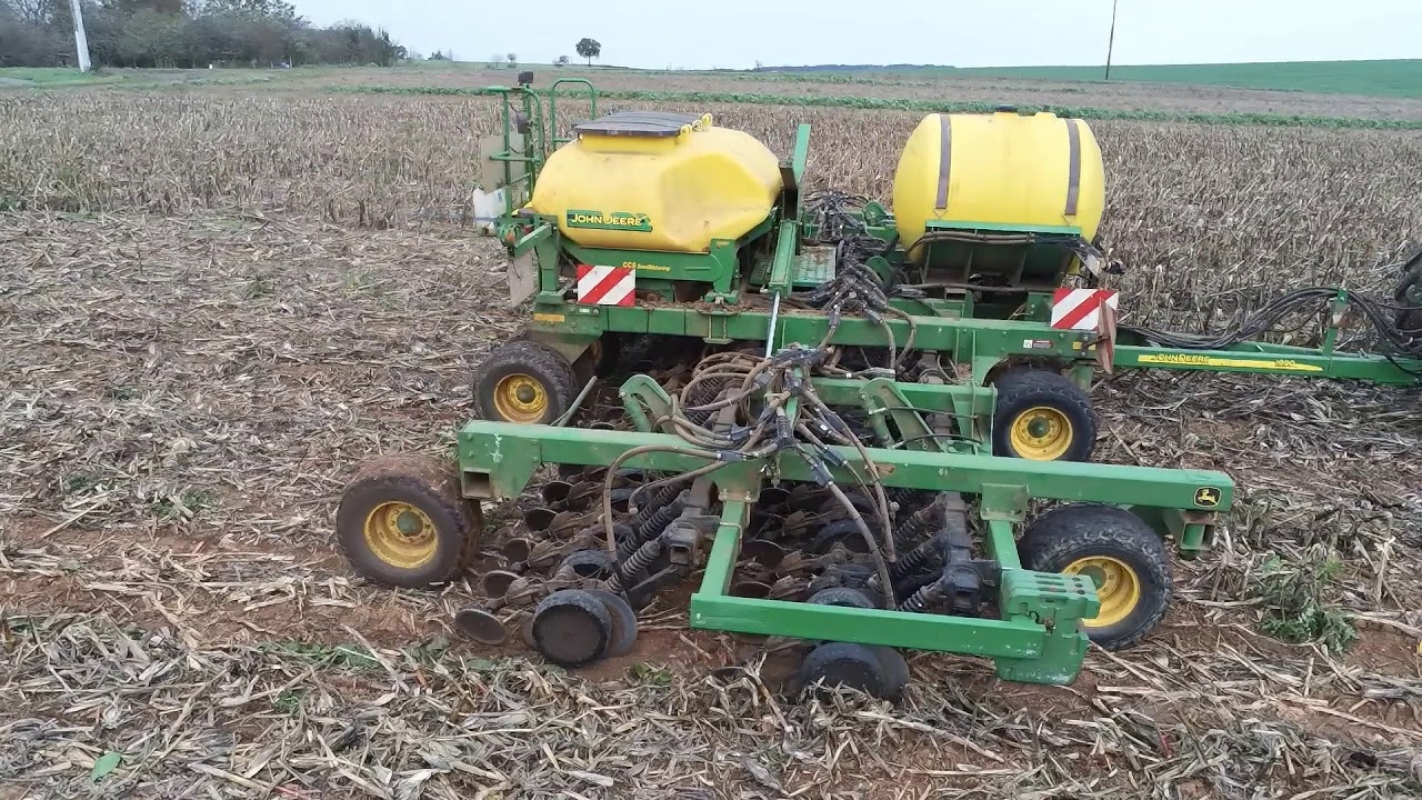 Semoir JOHN DEERE unique en France !!!