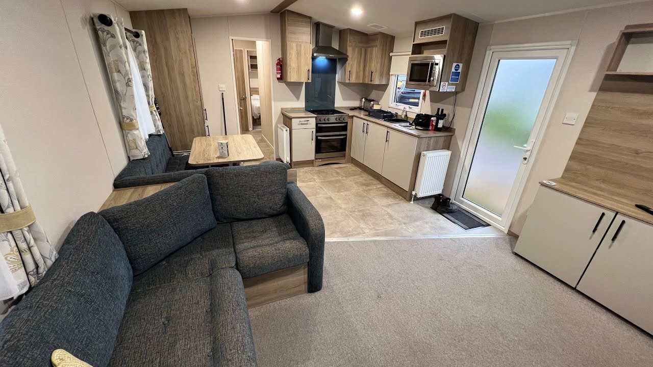 Golden Sands holiday Park, Dawlish Warren Gold deluxe caravan. What do you get  ￼￼￼