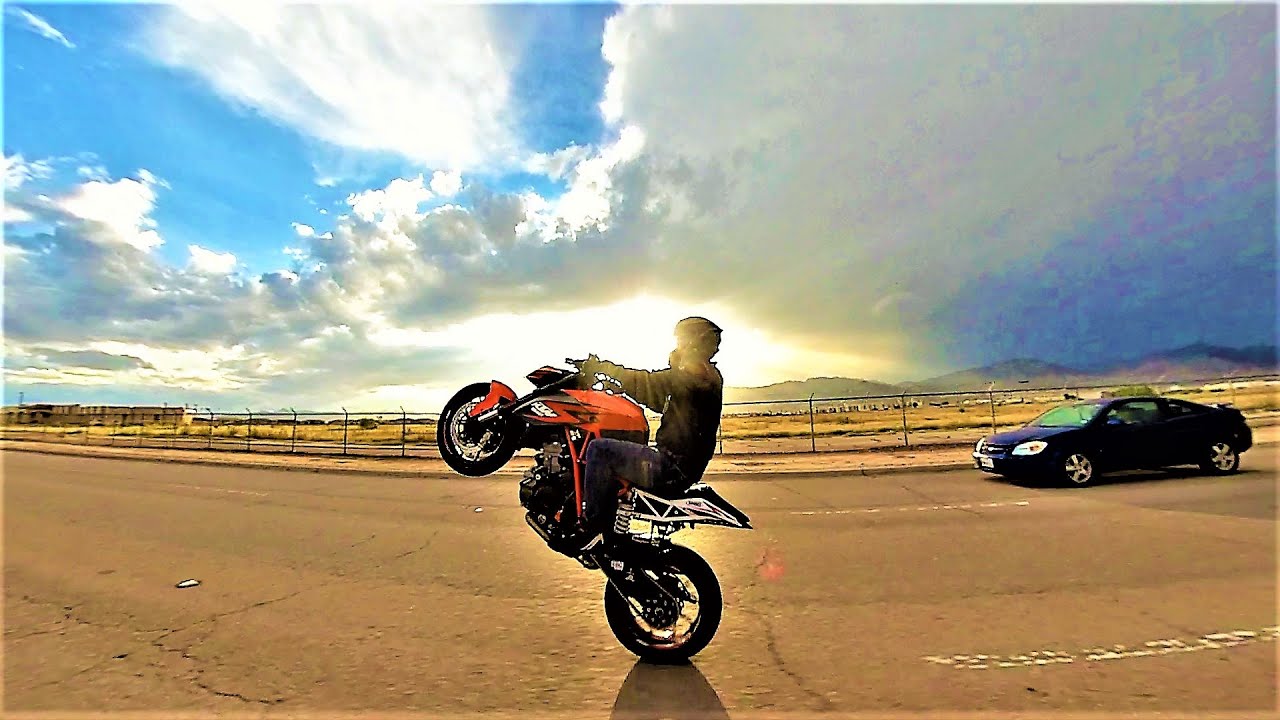 Super Duke 1290R , Wheelie time!