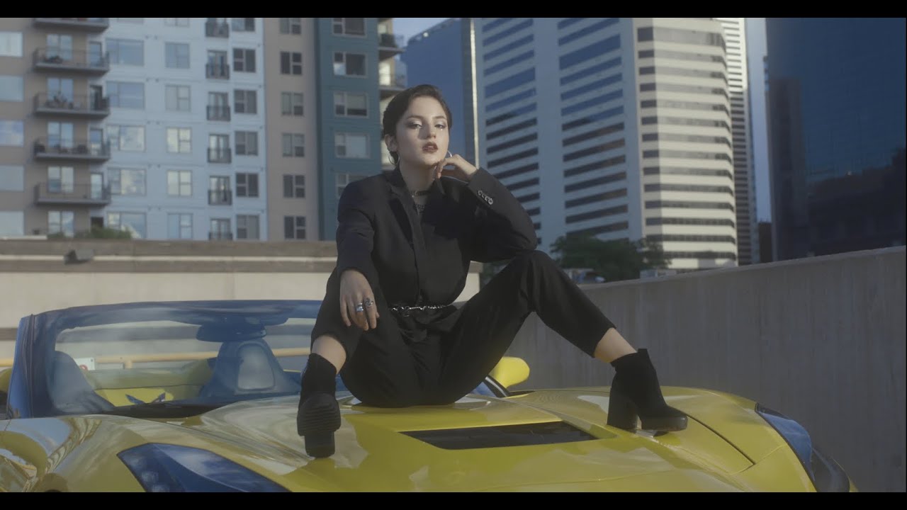 Lolabúm - Cuando quieres jugar conmigo Ft. Neoma (Video oficial) | Verte antes de fin de año