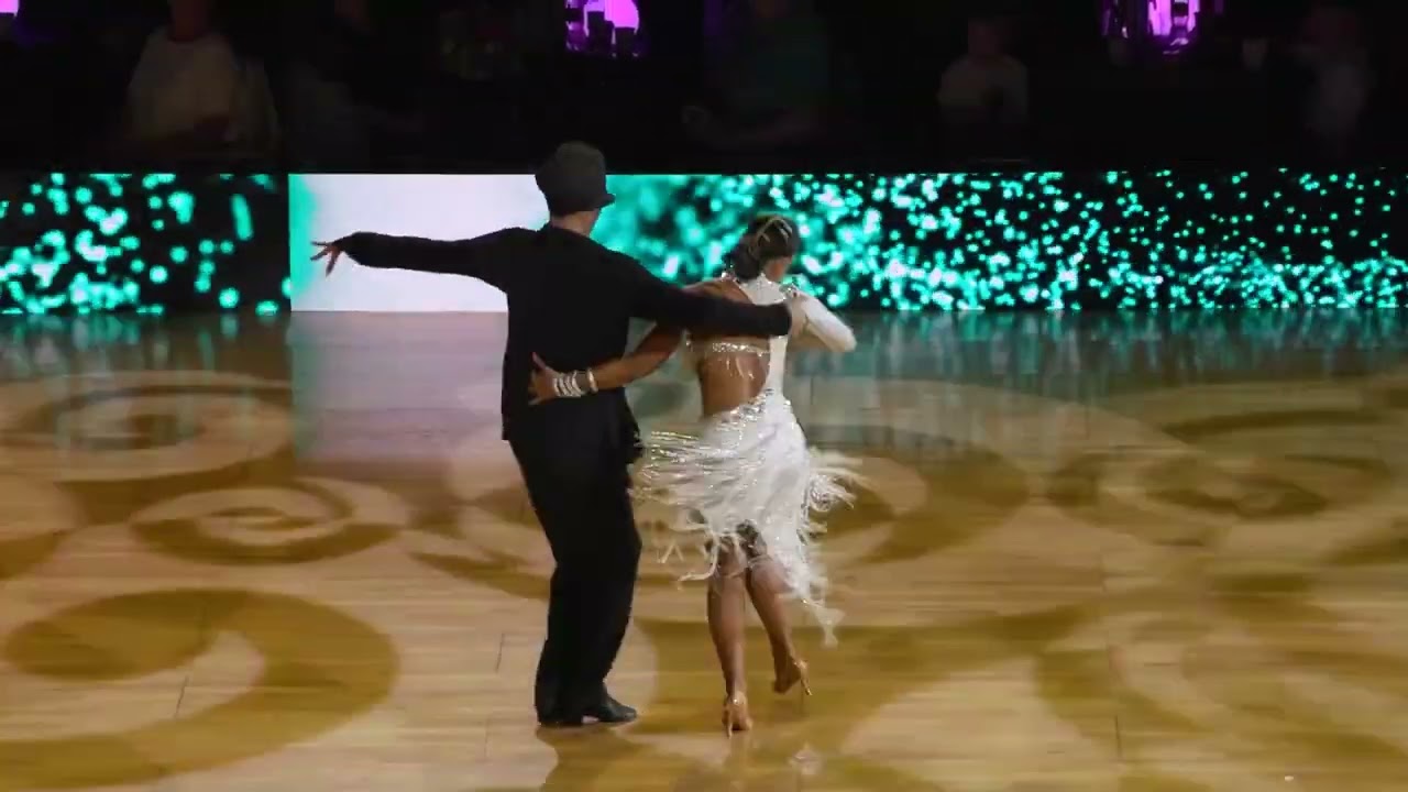 Showdance. Andrea Silvestri - Martina Varadi, HUN (#AmberCouple2024)