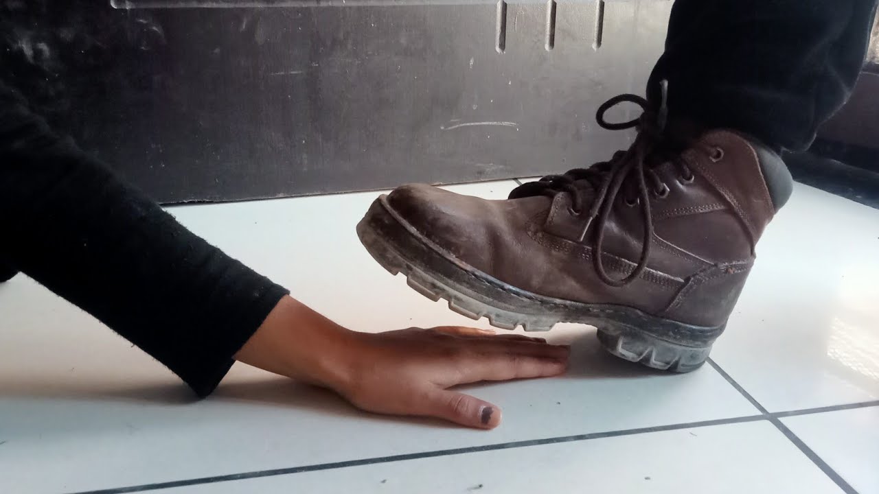 Hand trampling challenge with big 🥾 boot 