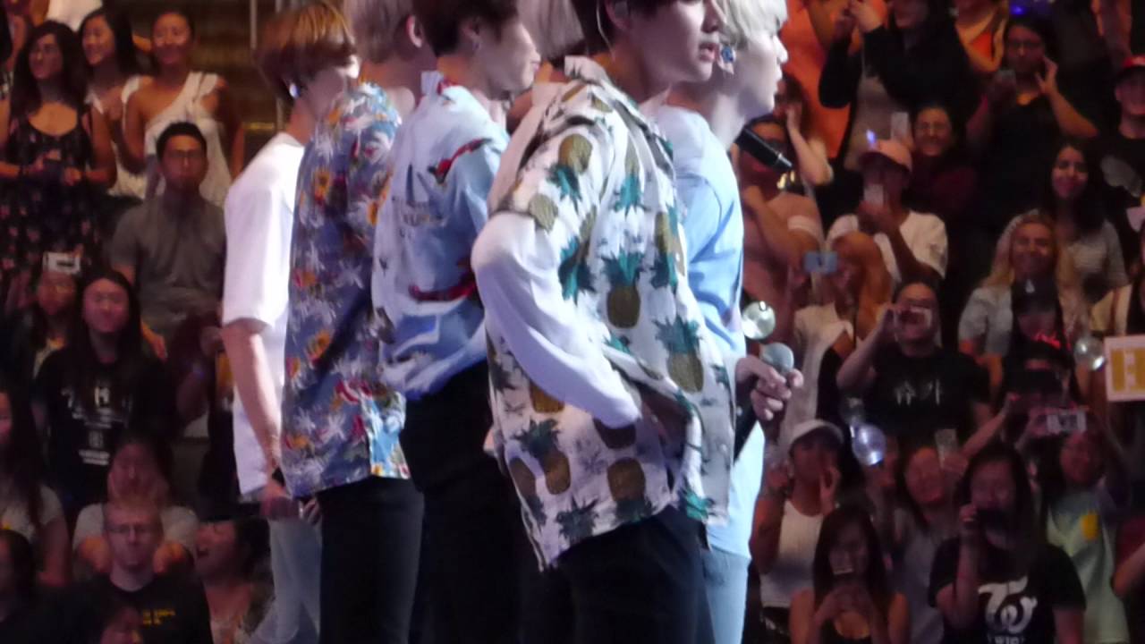 160731 BTS (방탄소년단) - Talk || KCON LA 2016 Day 2