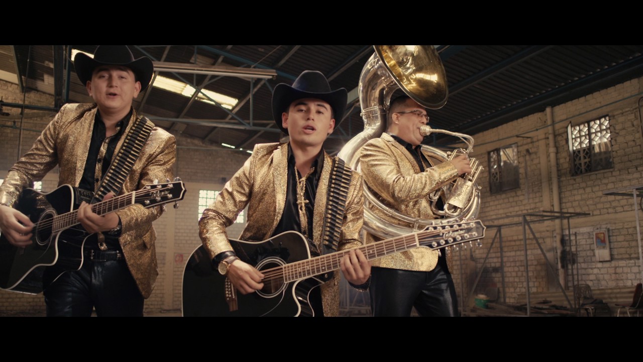 Los Plebes del Rancho de Ariel Camacho &ndash; C&oacute;mo Fue [Official Video]