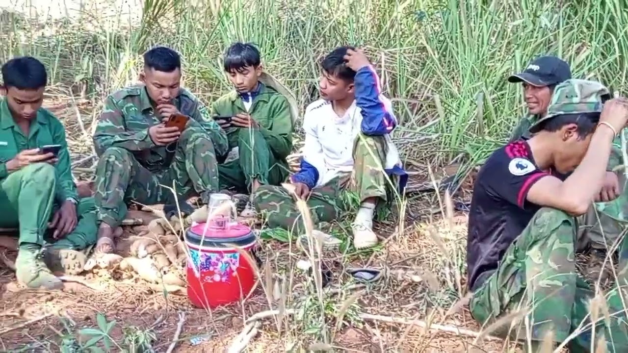 Nhổ mì nắng nóng tháng 2 #nguoitaynguyen #nhổmi #nguoinongdan