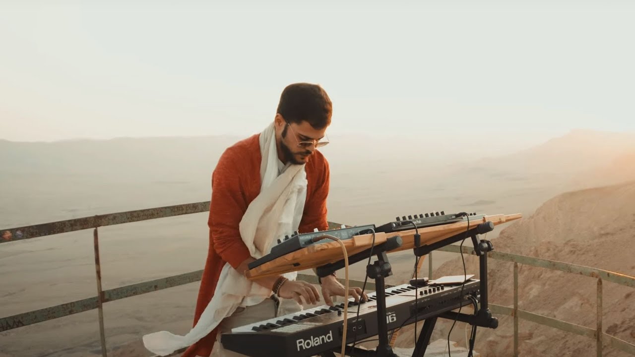 T-Puse live at Mitzpe Ramon, Israel @CafeDeAnatolia