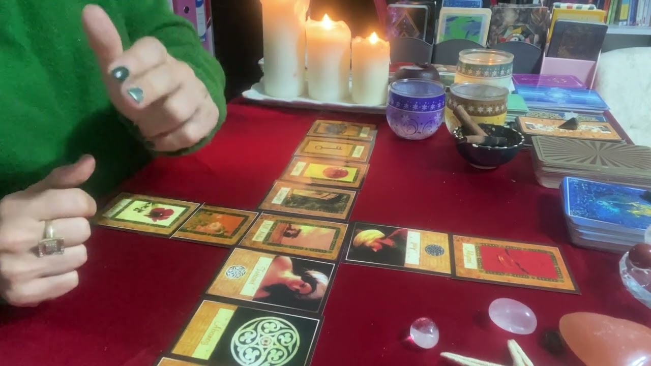 Onun Aklımda Mıyım? Kalbimiz Bir Mi? Aşk Herşeyi Affeder Mi? Katina Gül Haçı Tarot Açılımı