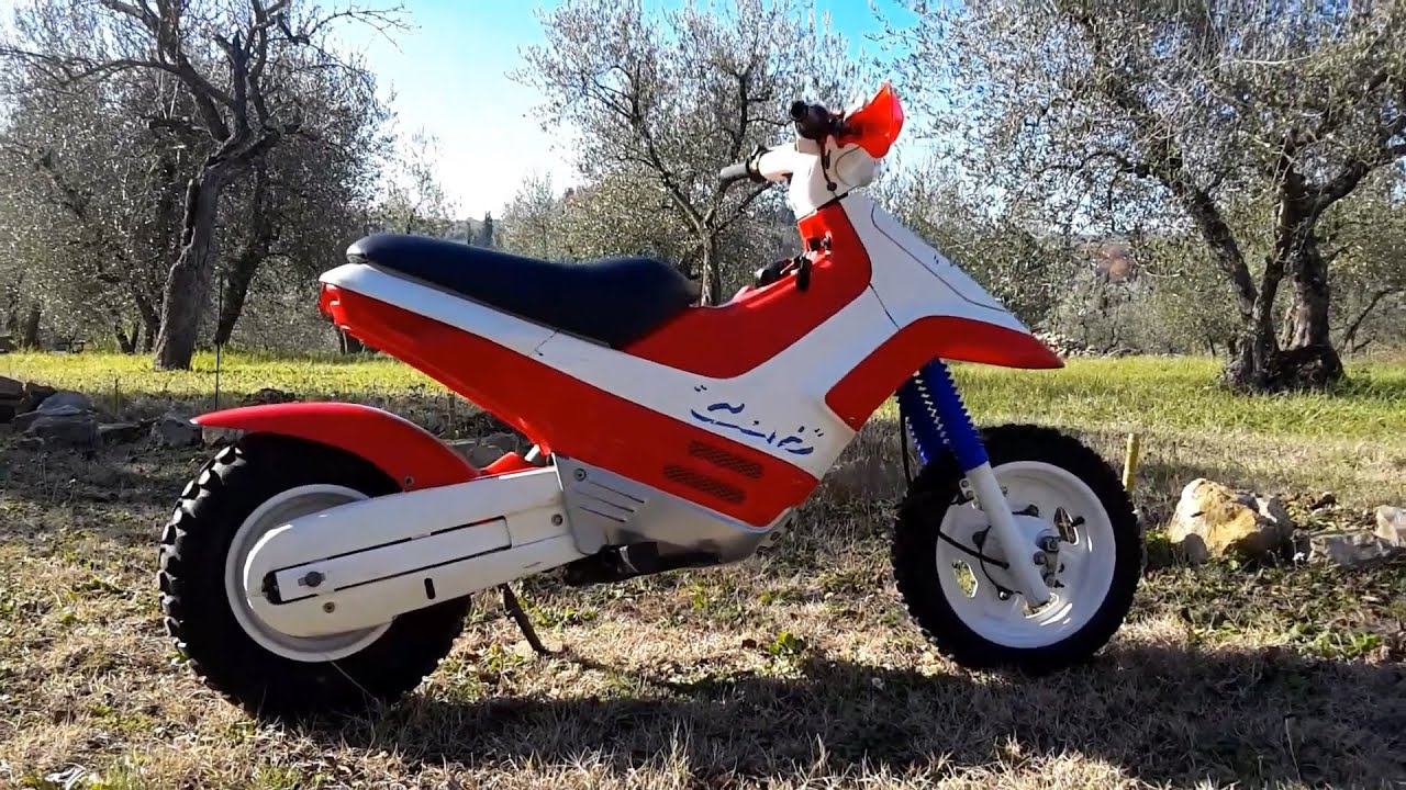 A MOTO PARA JOVENS BEM ESPERTA - HONDA CUB EZ 90