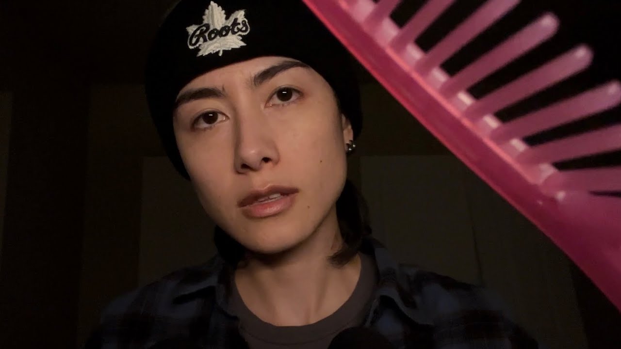 Visual tingles and sounds ASMR (Scratching, exfoliating, combing)