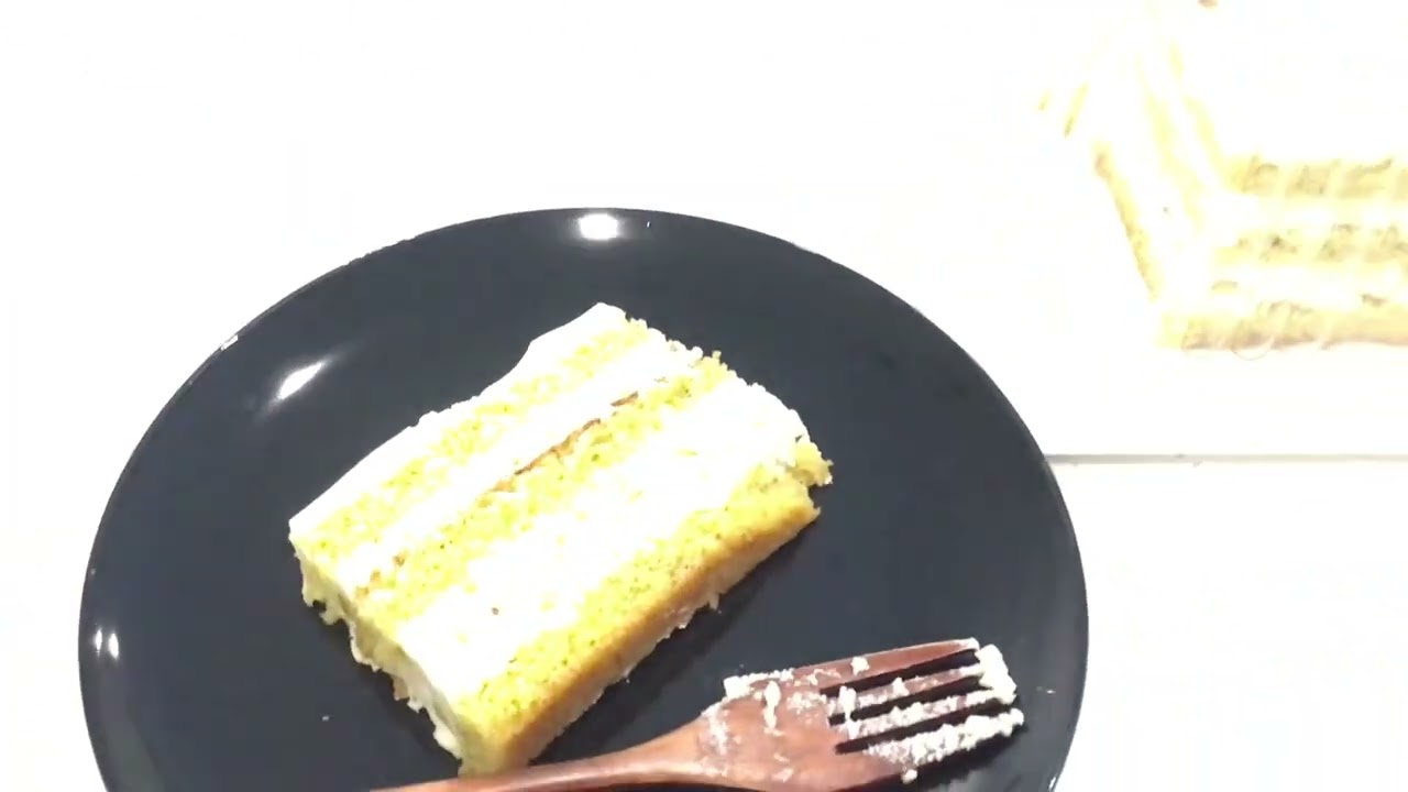 Food Review | Costco Pistachio Cake | Taste Test