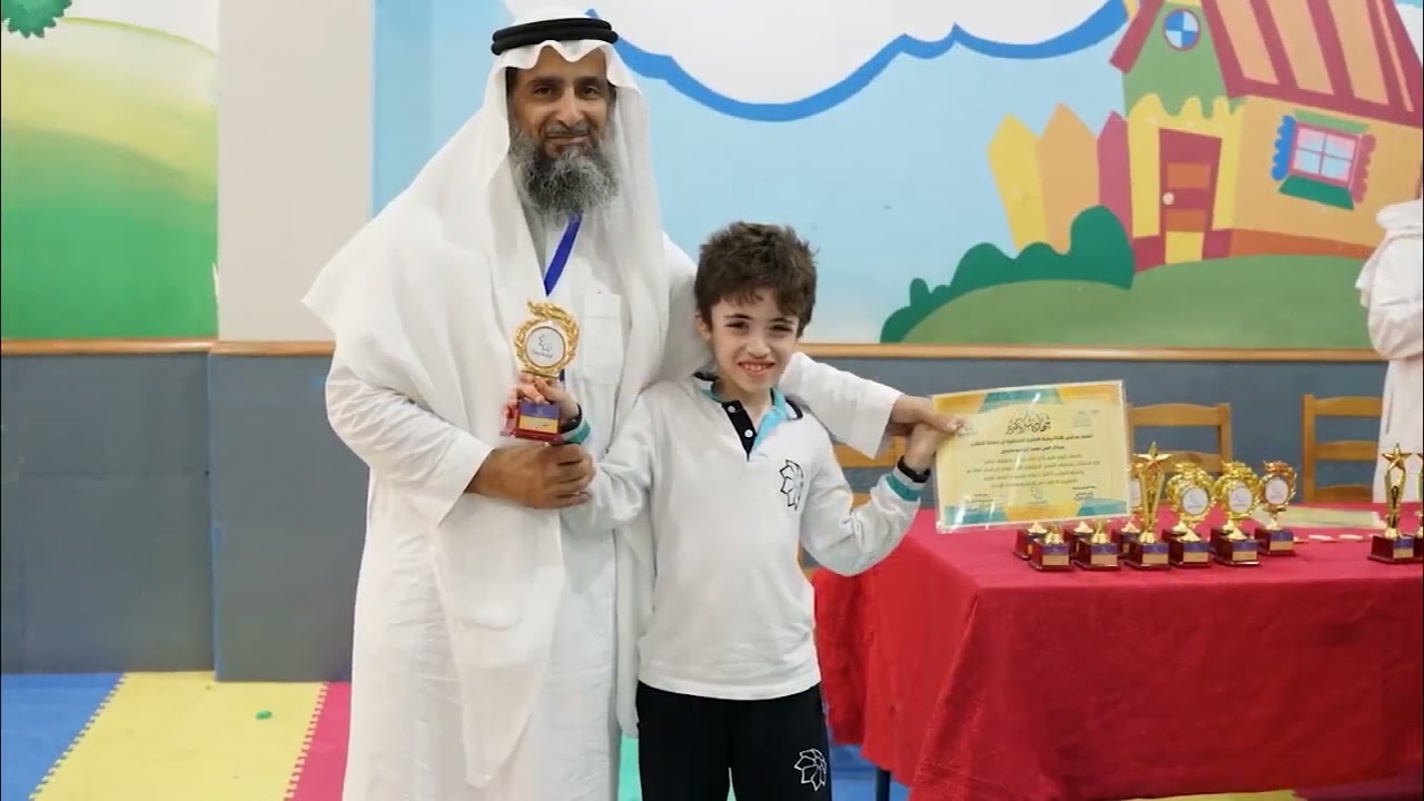 تكريم الطلاب المتفوقين بحضور المدير العام