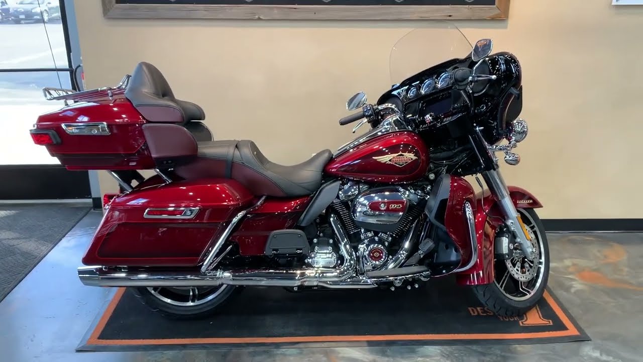 120th Anniversary 2023 Harley-Davidson Ultra Limited in Heirloom Red Fade-FLHTK
