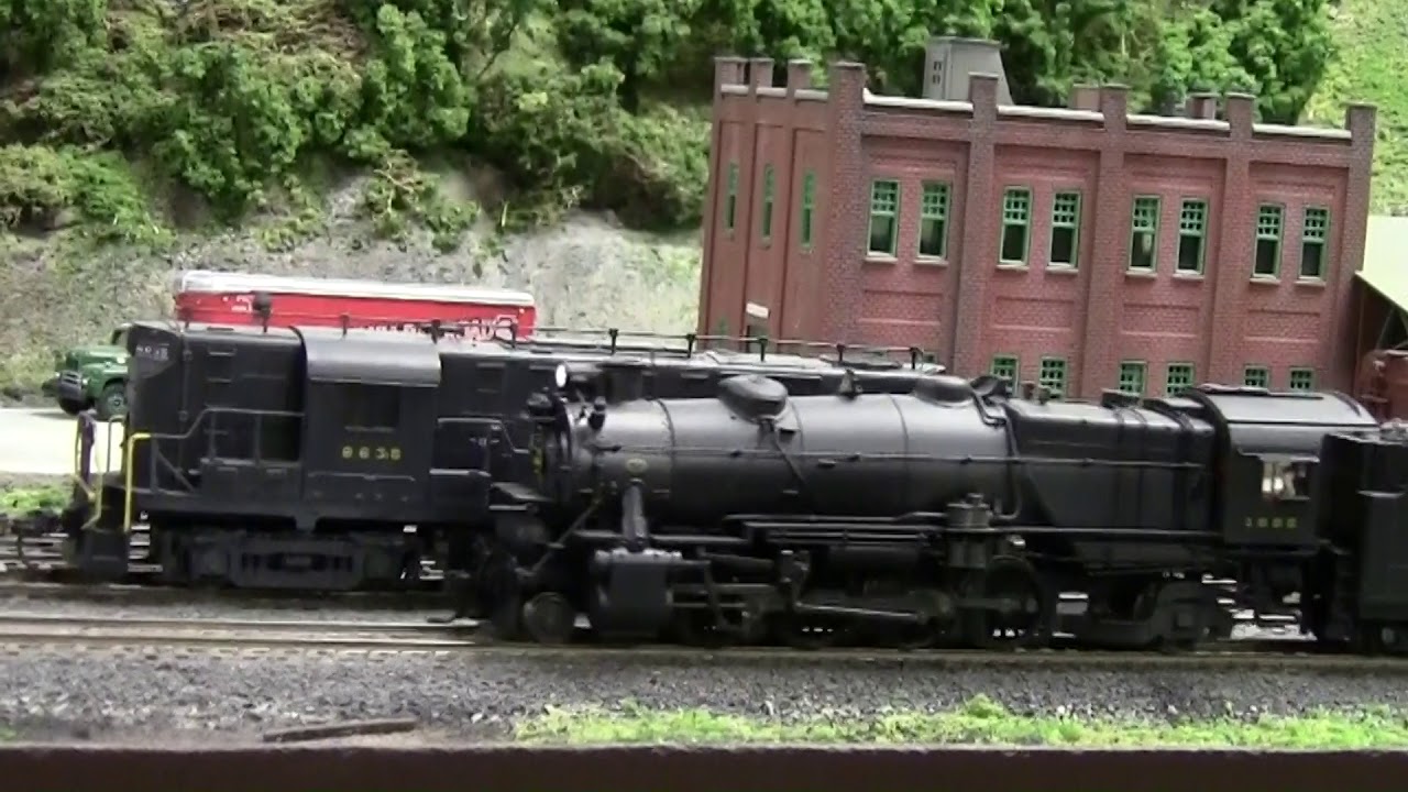 Railfanning on Bob's HO Scale Pennsylvania Railroad Layout