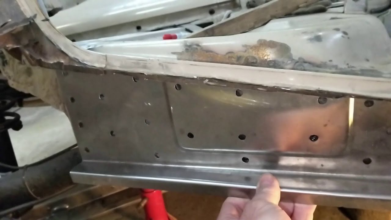 22. Renovácia Škoda Favorit. Vystuha prahu prava strana