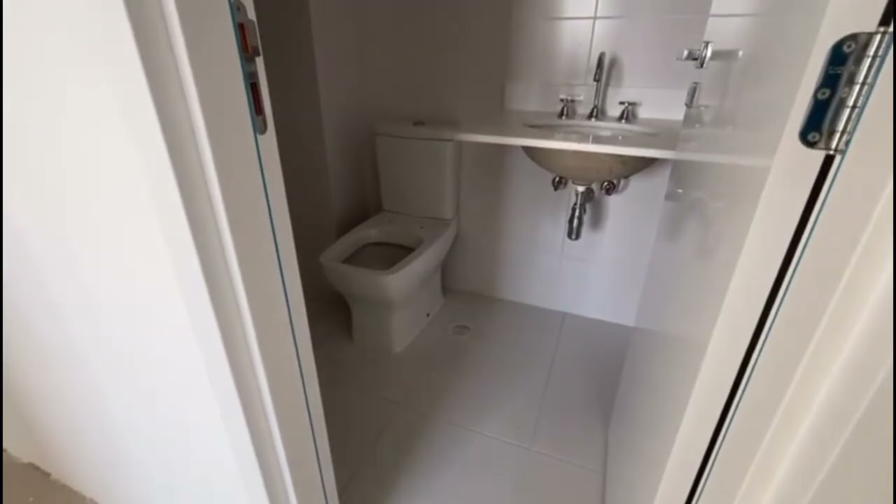 Apartamento com 2 dormitórios, 1 suíte, 1 banheiro social à Venda, 56m²