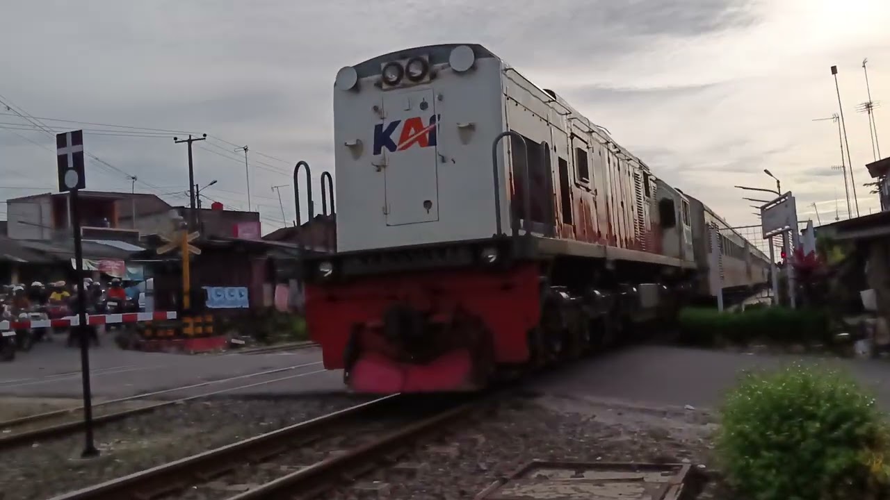 Ada patani vidio kedua dari vidio judul nya (hunting di St kerenceng 