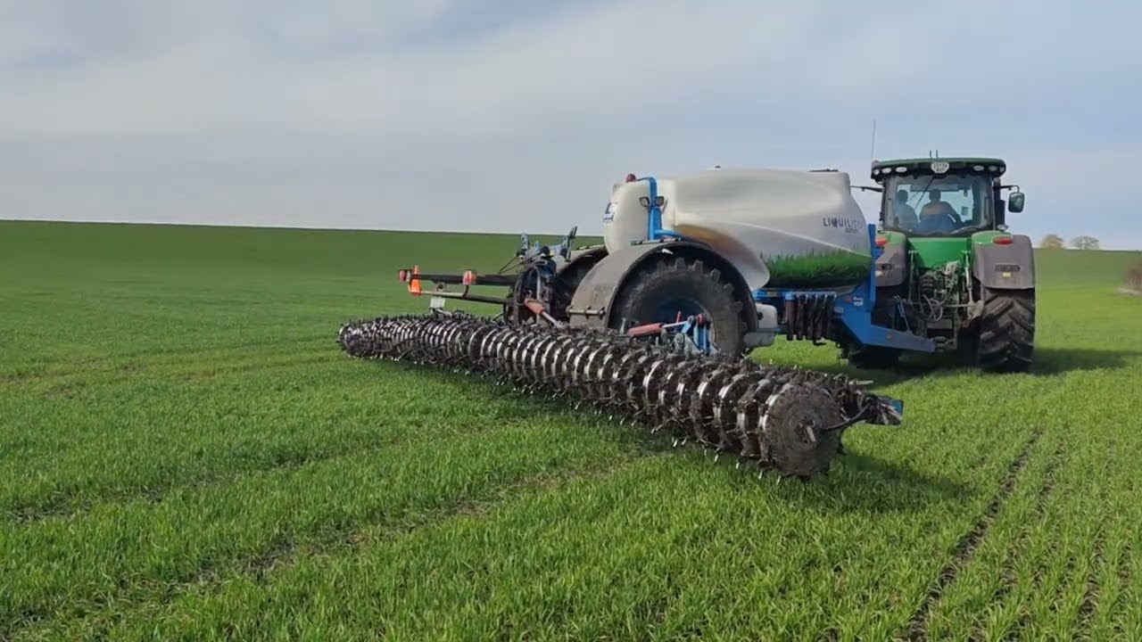 Агрегат для внесення рідких добрив Duport Liquiliser. Робота в полі зернових