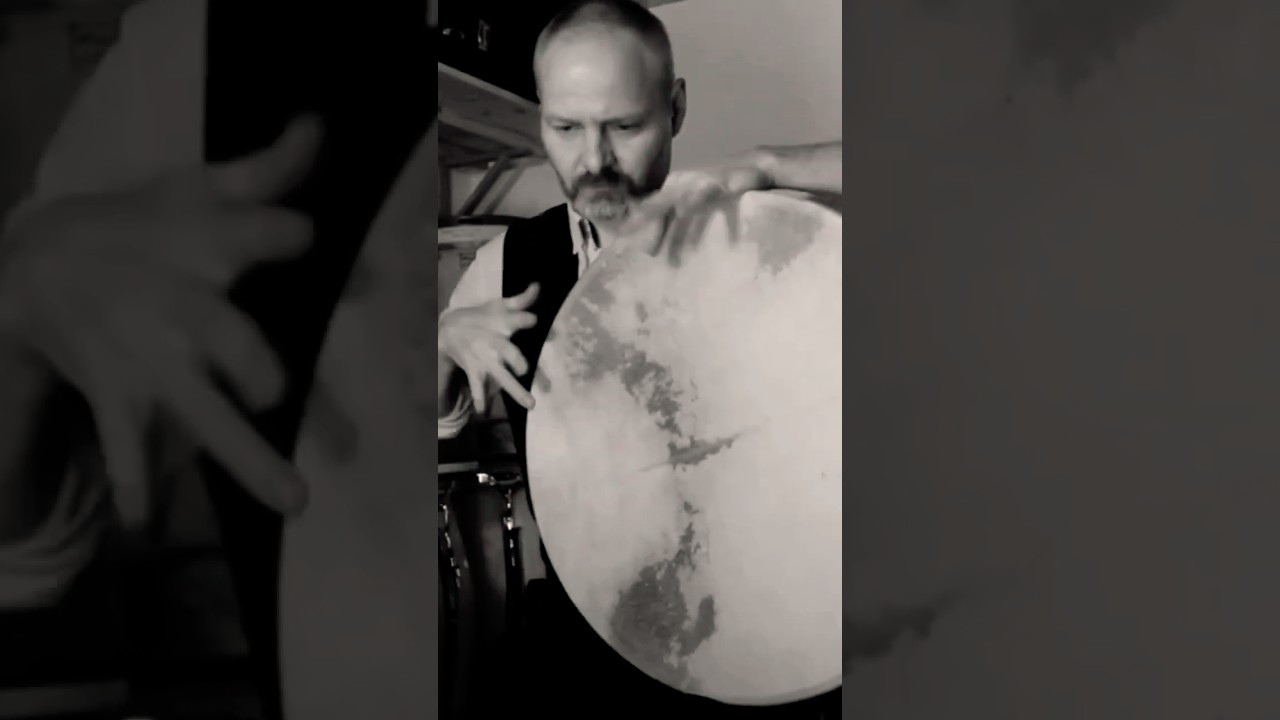 Ornaments on FRAMEDRUM will brighten your day! 