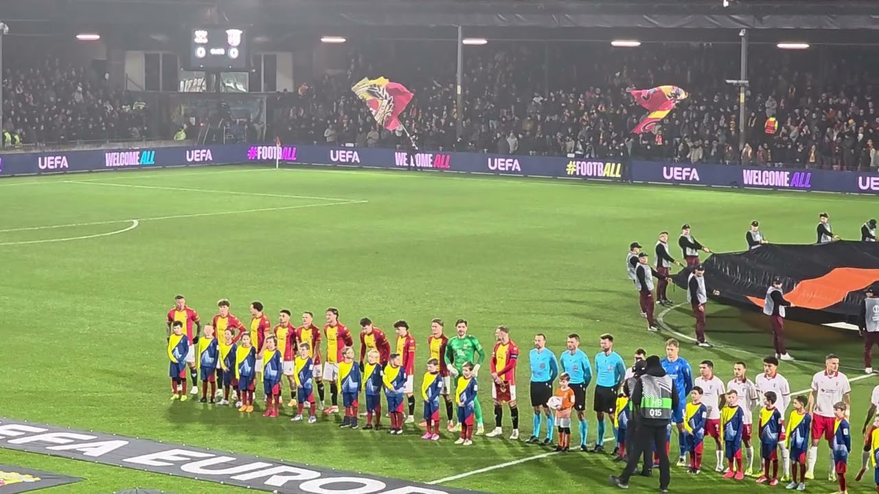 Opkomst spelers Go Ahead Eagles in de laatste Europa League Wedstrijd