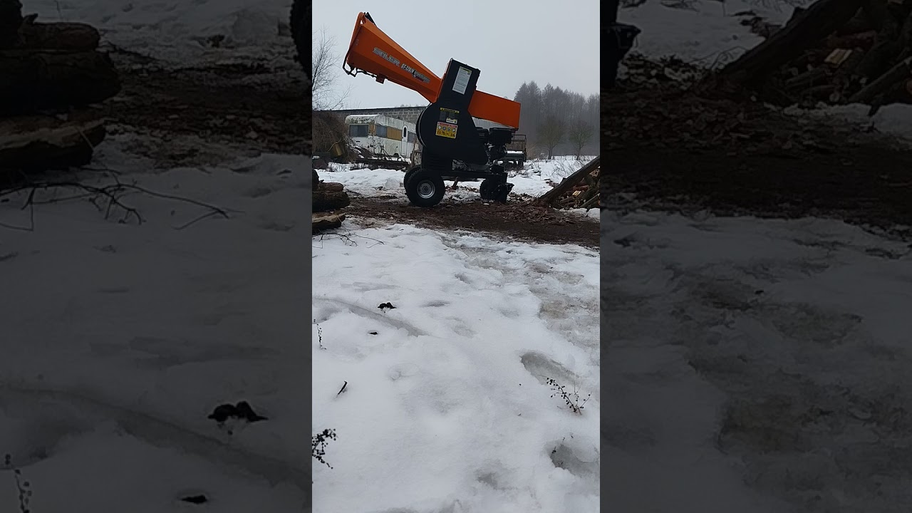 Wierzba,sosna,olcha, Rębak #wood chipper#woodworking#winter 