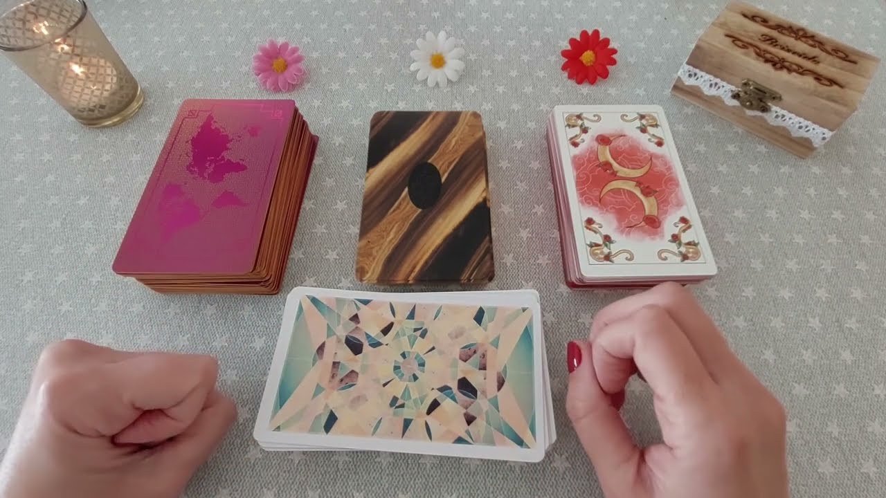¿QUE PIENSA, QUE SIENTE Y QUE HARÁ? TAROT INTERACTIVO 🤔💞🥰