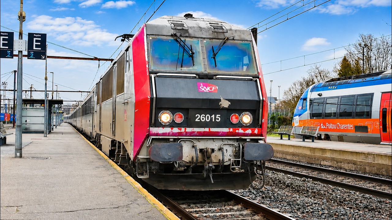 TGV Duplex OuiGo/SNCF et Intercités BB26000, en gare d'Angoulême part 2