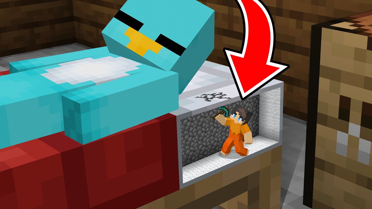 Living Inside Of My Friend's Base Until He Notices