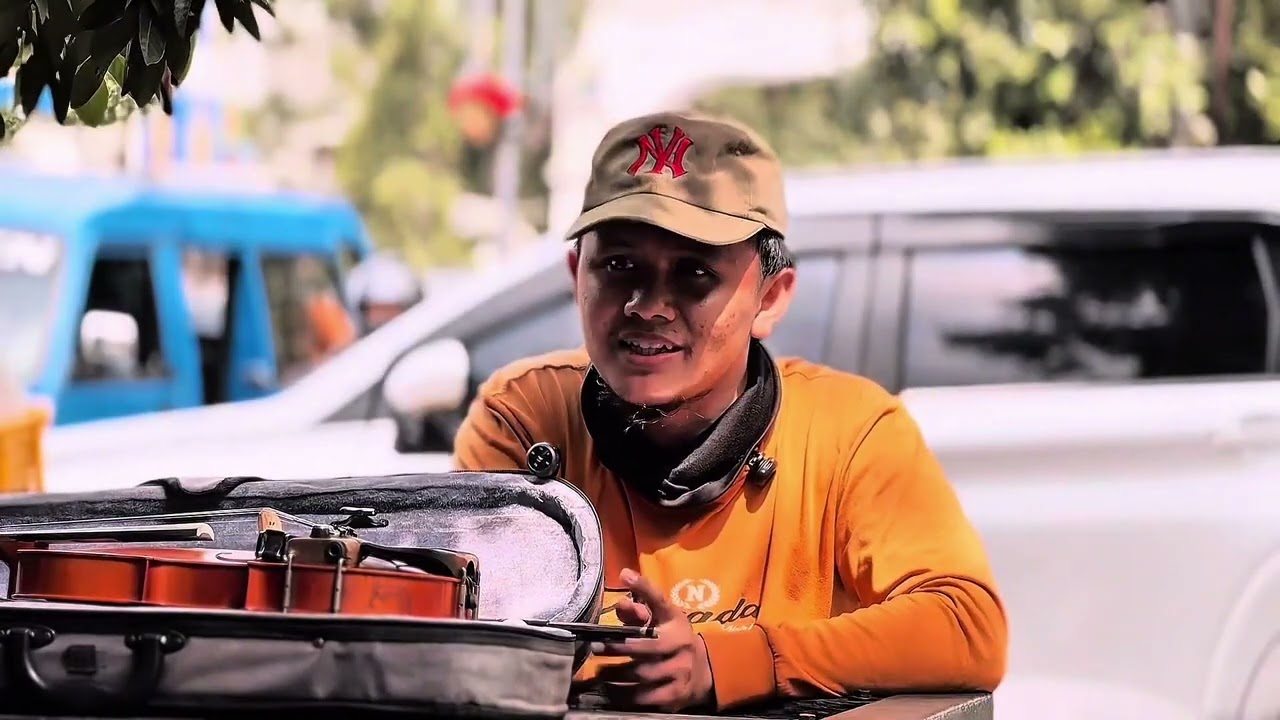 KISAH PEJUANG RUPIAH PENGAMEN BIOLA DI DAGO | Human Interest 