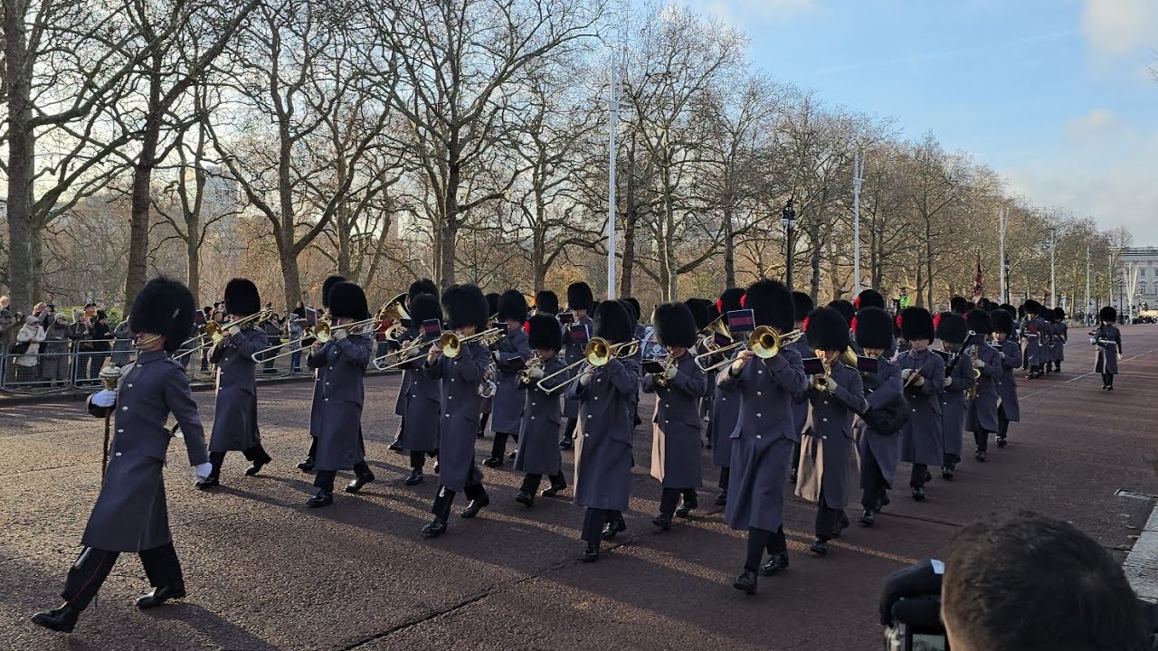 Sunday Parade | 14/12/2025.