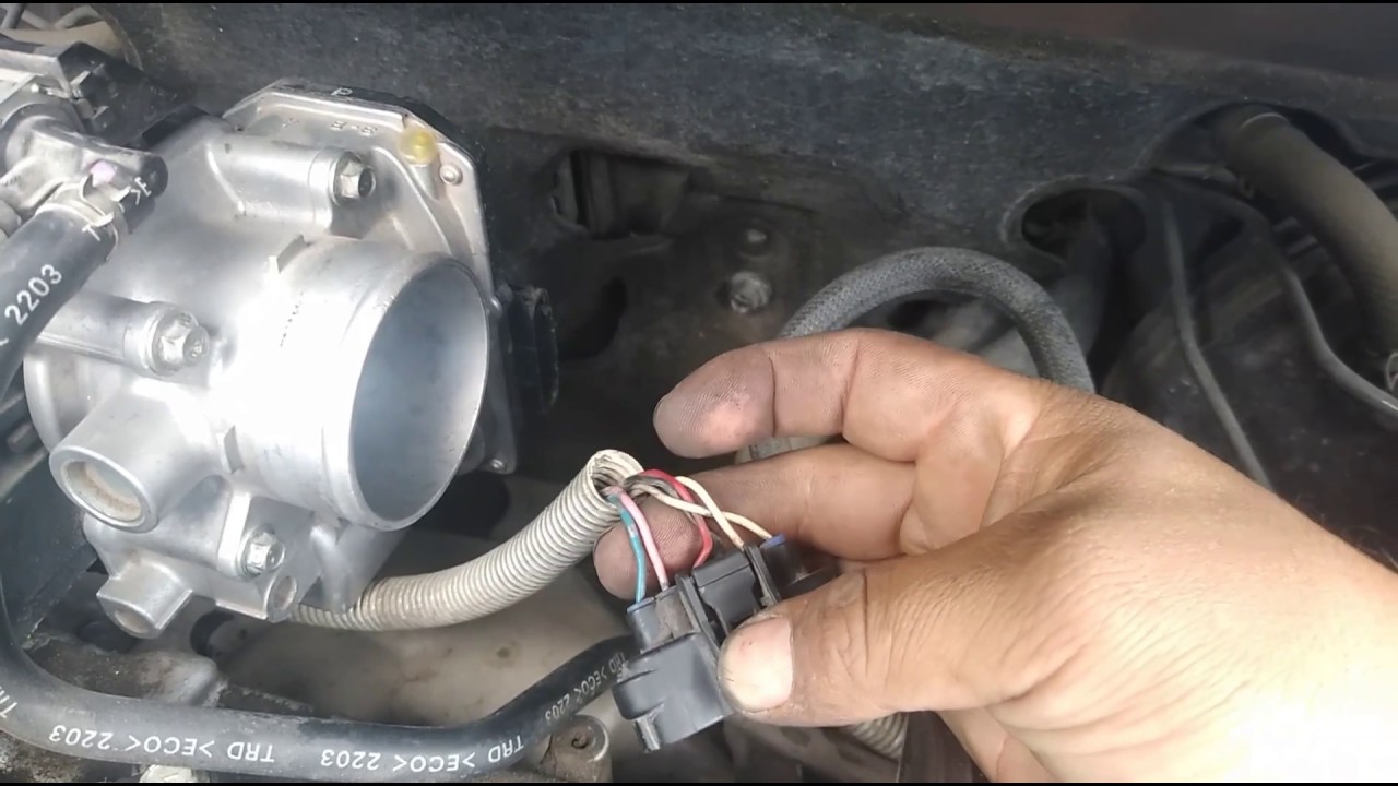 Versa probándo cuerpo de aceleración electrónico parte 1